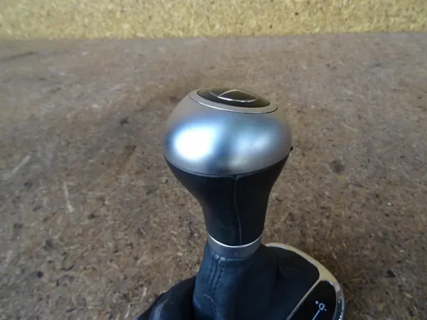 MERCEDES W203 CL203 CLC Automatic Gear Knob A2032672088 image 4