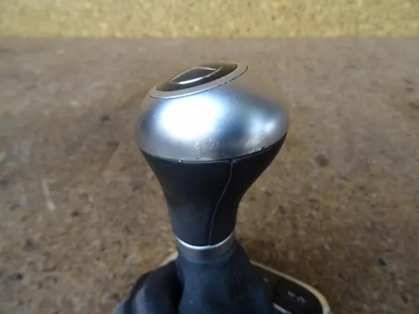 MERCEDES W203 CL203 CLC Automatic Gear Knob A2032672088 image 5