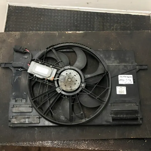Ventilateur Volvo 3M51 8C607 GC - Pièce OE d'occasion image 2