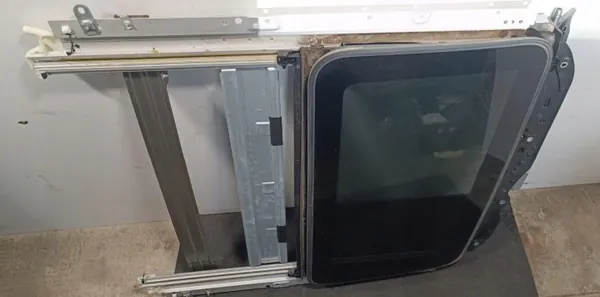 Teto solar OEM 513696520 para Dodge Durango 2015 image 3