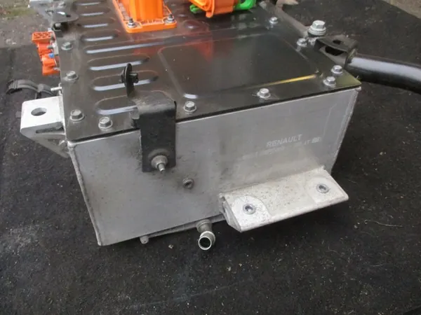 RENAULT CAPTUR II CLIO V ARKANA Accu 1.6 E-TECH image 3