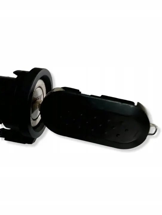 Fiat Punto 1.4B contactsleutel & schakelaar OEM 505186290 image 3