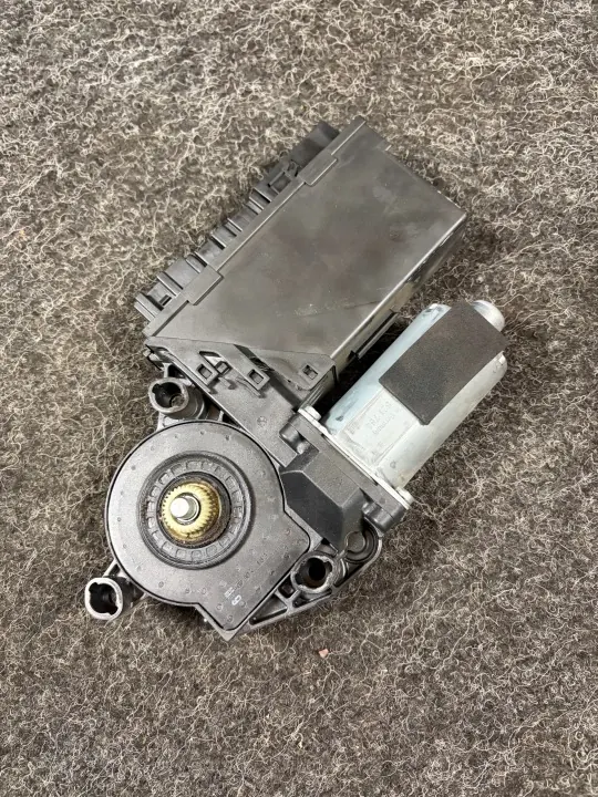 Audi A8 D3 voor links raammotor OEM 4E1959801B image 4