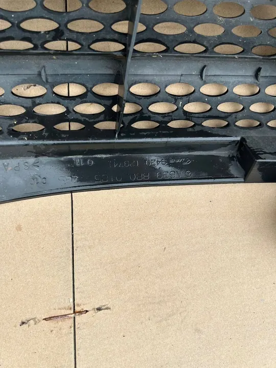 Mercedes-Benz Vito Viano Grill A6398800185 image 4