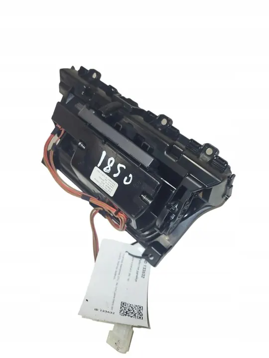 Cinzeiro BMW F10 OEM 51169171558 - Estado usado image 3
