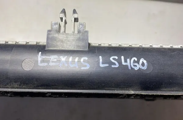 Radiateur Lexus LS 4 d'occasion OEM 422134-8660 (2006-2009) image 3