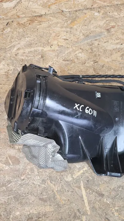 Réservoir de liquide AdBlue VOLVO XC60 II OEM 31405814 image 2