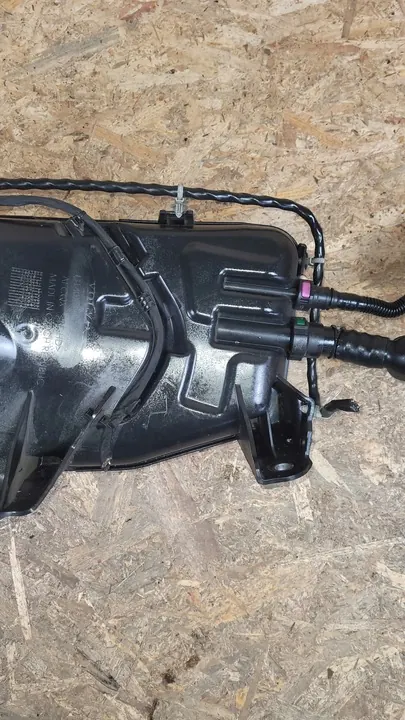 Réservoir de liquide AdBlue VOLVO XC60 II OEM 31405814 image 3