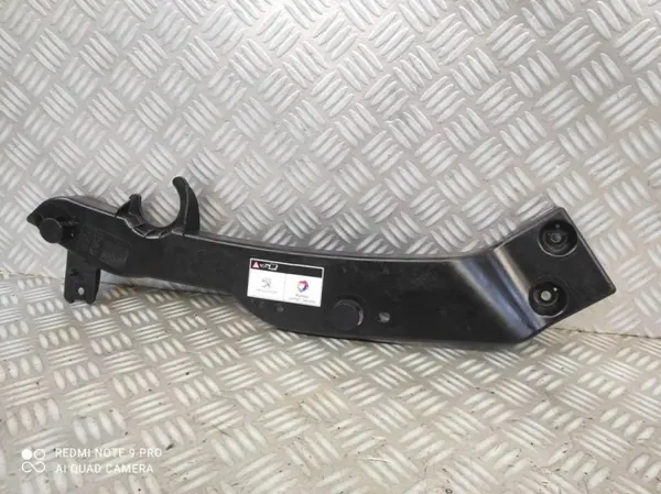 OEM 9830521680 Framstols Bältesöga - Begagnad image 3