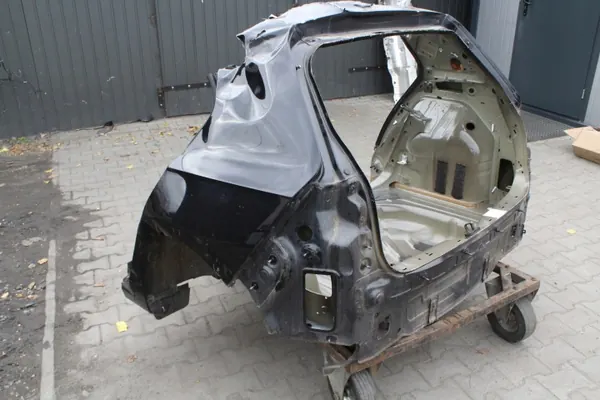 Poutre de pare-chocs arrière VW Golf VIII - Pièce OE image 4