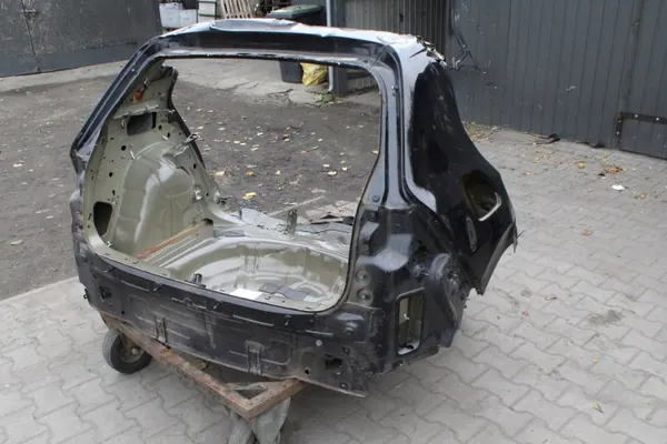 Poutre de pare-chocs arrière VW Golf VIII - Pièce OE image 5