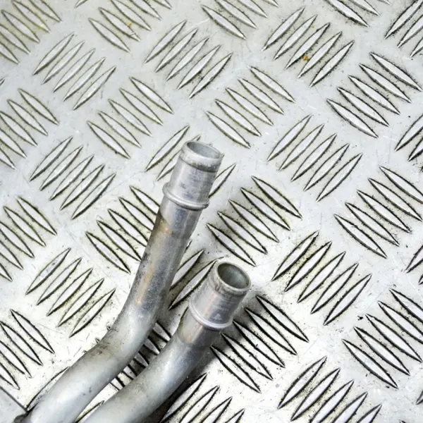 Jaguar F-Type 2016 Koelslangen OEM 8W8318C553AE image 5