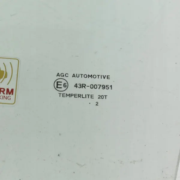 Voorlinker Ruit OEM 68102-0D060 - Toyota Yaris image 3