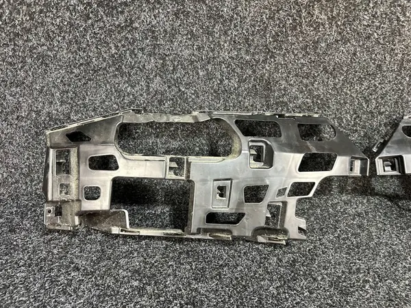 Supporto paraurti anteriore destro SKODA SUPERB III 3V0807056A image 2