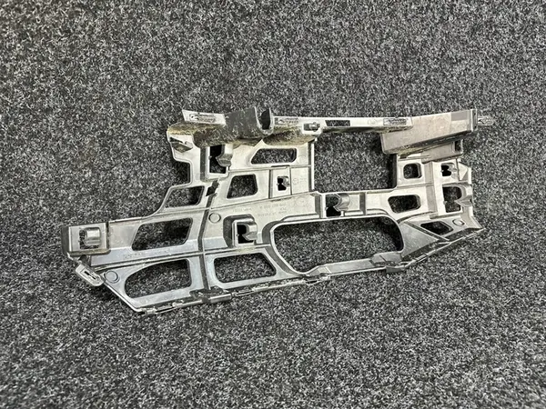 Supporto paraurti anteriore destro SKODA SUPERB III 3V0807056A image 4