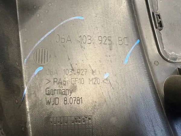 VW NEW BEETLE 1.6 Boven Motorcover 06A103925BC image 4