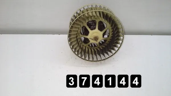 Ventilador Calefactor Mercedes OEM AM-374144 Usado image 3