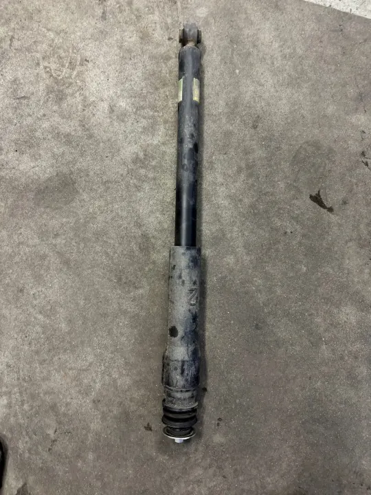Hinterer Stoßdämpfer OEM 4853052T10 für Lexus LBX image 2