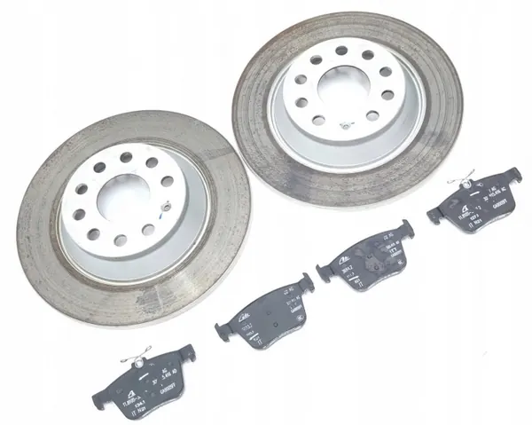 Audi Q3 taka-akselin jarrupalat ja -levyt OEM 3Q0615601A image 4