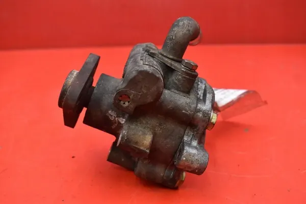 Bomba de direção Audi A6 C5 1.9 TDI 97-01 8D0145177D image 2