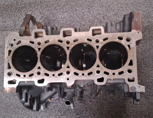 Bloco motor usado RENAULT OPEL NISSAN 1.6 Bi-Turbo image 2