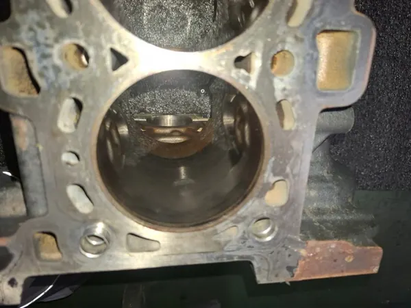 Bloco motor usado RENAULT OPEL NISSAN 1.6 Bi-Turbo image 5