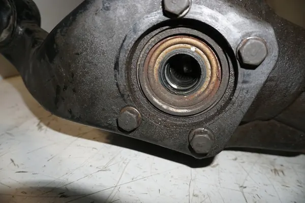 Mitsubishi Pajero III Front Differential 3.917 OEM MR548646 image 4