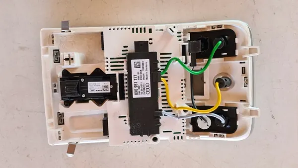 Lampe Audi Q3 Plafonnier OEM 8X0947135AK 8X0959613 image 7