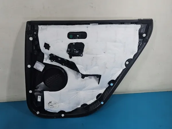 Vänster bakdörrspanel OEM 83301-G4110 Hyundai i30 image 3