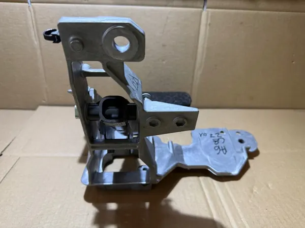 Soporte de pedal de freno Audi A6 C8 OEM 8W1723140B image 5
