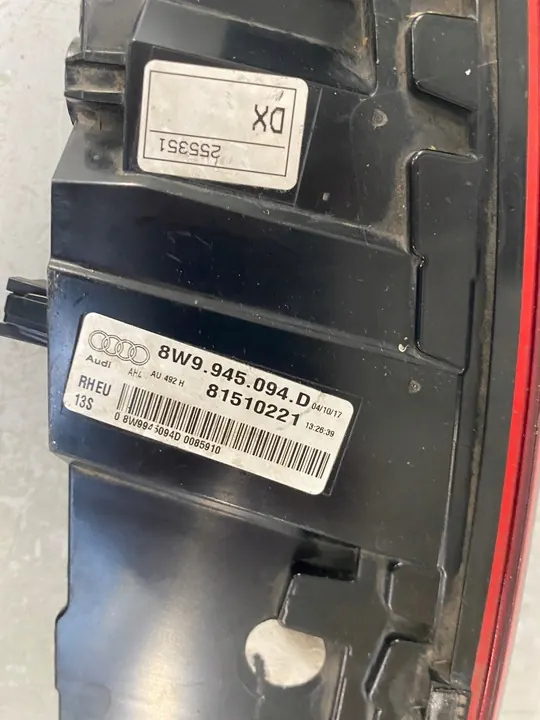 Audi A4 B-9 Lámpara LED Derecha image 10