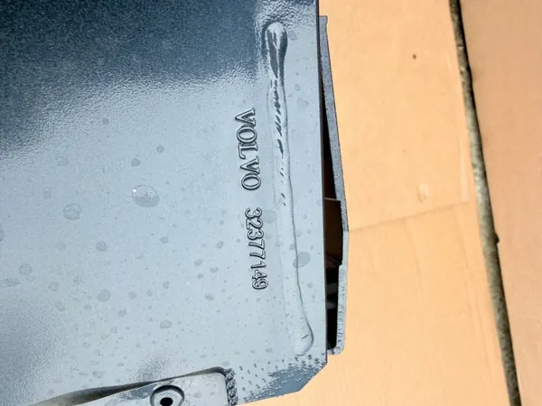 Viga delantera Volvo C40/XC40 OEM 32377149 - Usado image 4