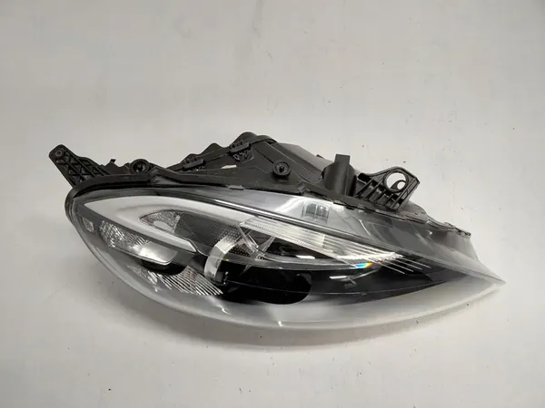 Volvo V40 Oikea Ajovalot käytetty OEM 31283327 image 2