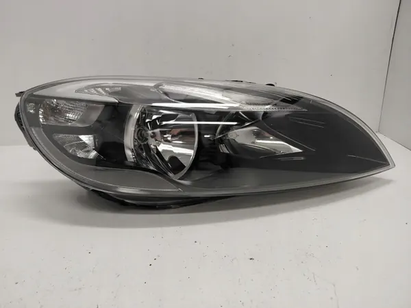 Volvo V40 Oikea Ajovalot käytetty OEM 31283327 image 5