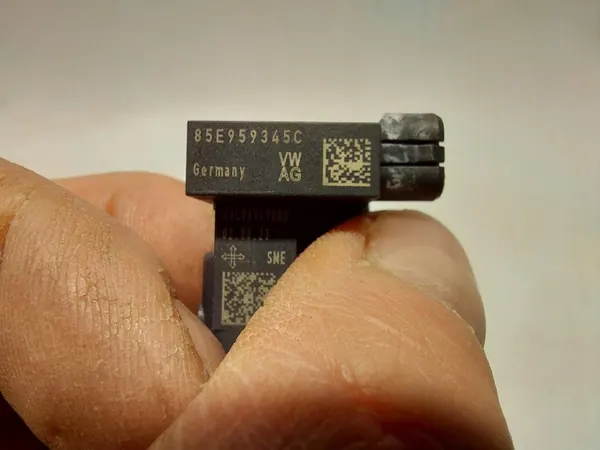Audi Q4 E-TRON PDC Sensor OEM 85E959345C image 4