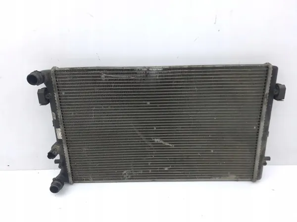 Refroidisseur d'eau d'occasion OEM AMD176585 Golf IV image 2