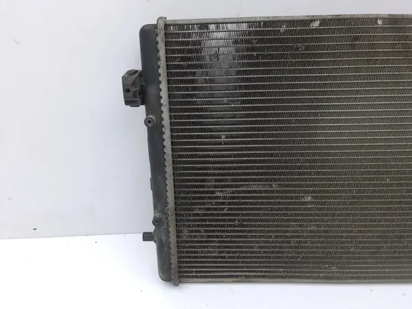 Refroidisseur d'eau d'occasion OEM AMD176585 Golf IV image 7