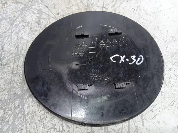 Tapa de combustible Mazda CX-30 OEM DFR542411 - Usado image 3
