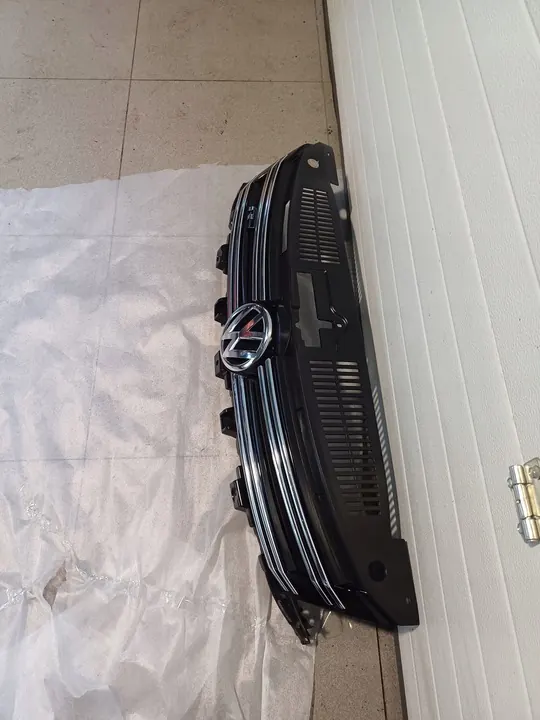 VW Tiguan Grille 5N0 Lift R-Line 5N0853651J image 9