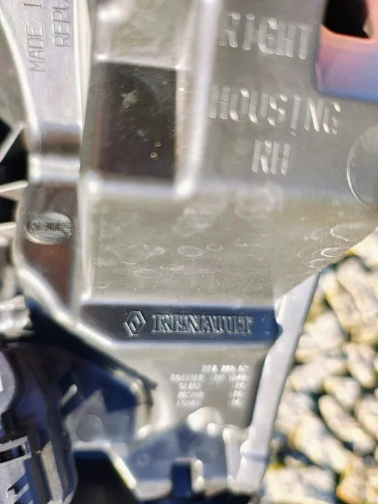 RENAULT CAPTUR II OIKEA ETULAMPPU FULL LED image 8