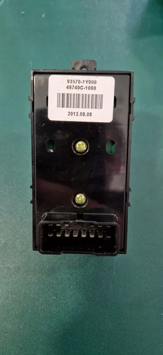 Raam Bedieningspaneel KIA PICANTO II 11-16 93570-1Y000 image 2