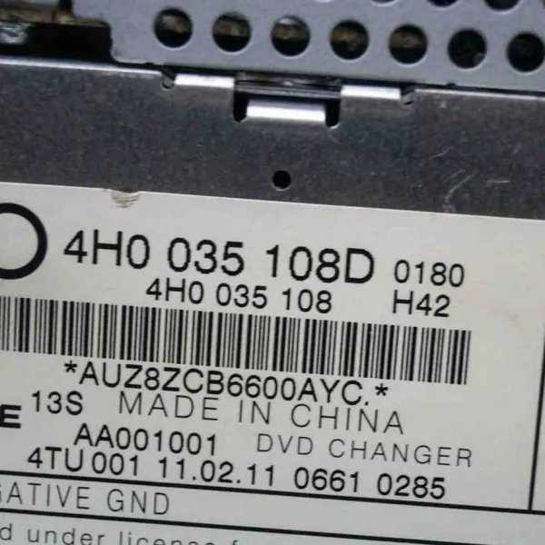 Changer CD OEM 4H0035108 pour VW Touareg 4.2L image 5