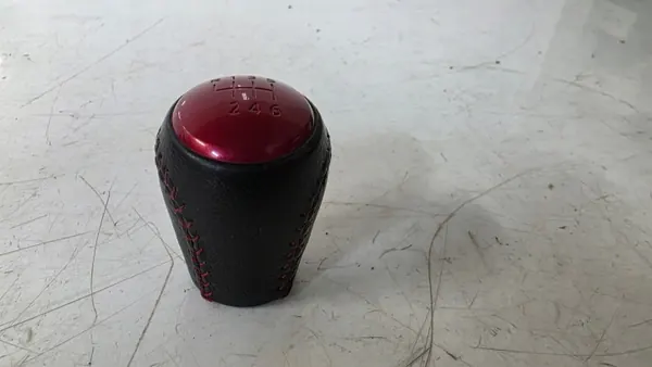 Pomo de mudanças OEM GAŁKA BIEGÓW NISSAN JUKE - Usado image 3