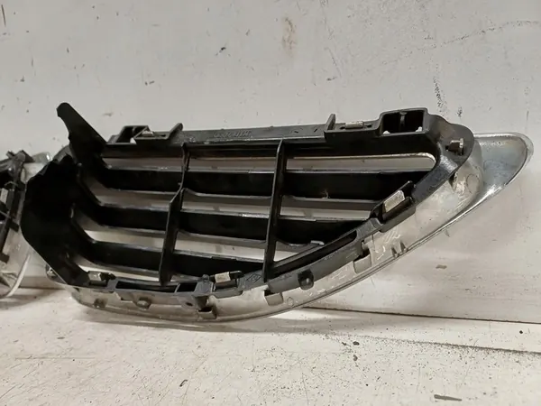 Griglia paraurti anteriore RENAULT MEGANE 1 I LIFT 7700428963 image 8