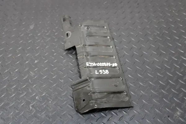 Protection métallique Land Rover OEM EJ32-022B75-AB image 2