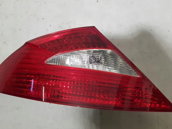 MERCEDES CLS W219 C219 LINKER ACHTERLAMPE 2198200164 image 4