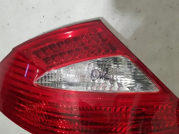 MERCEDES CLS W219 C219 LINKER ACHTERLAMPE 2198200164 image 6