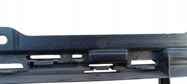 Audi Q7 II S-Line Gitter OEM 4M0807647E - Gebraucht image 8