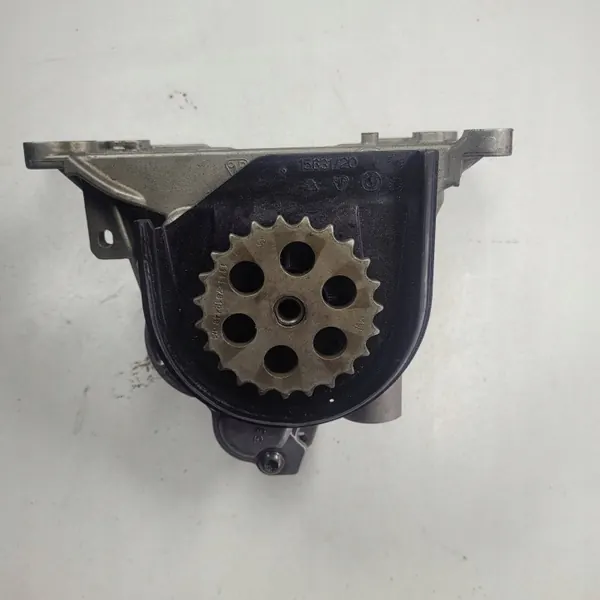 Gebrauchte BMW Ölpumpe OEM 1571302 für 7er Diesel image 4