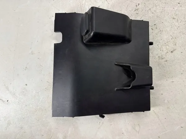 Ford Explorer VI etutupakansytytin OEM LB5BS044B91A image 2